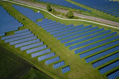 Transformasi dalam industri fotovoltaik energi baru: aplikasi dan nilai penting